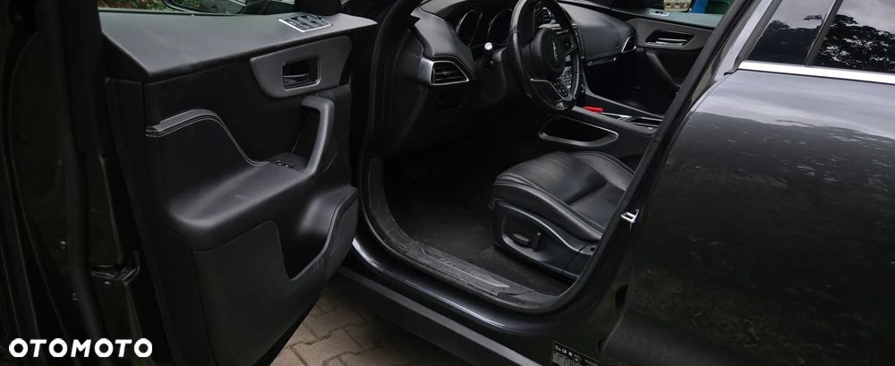 Jaguar F-Pace 3.0 V6 AWD R-Sport - 14