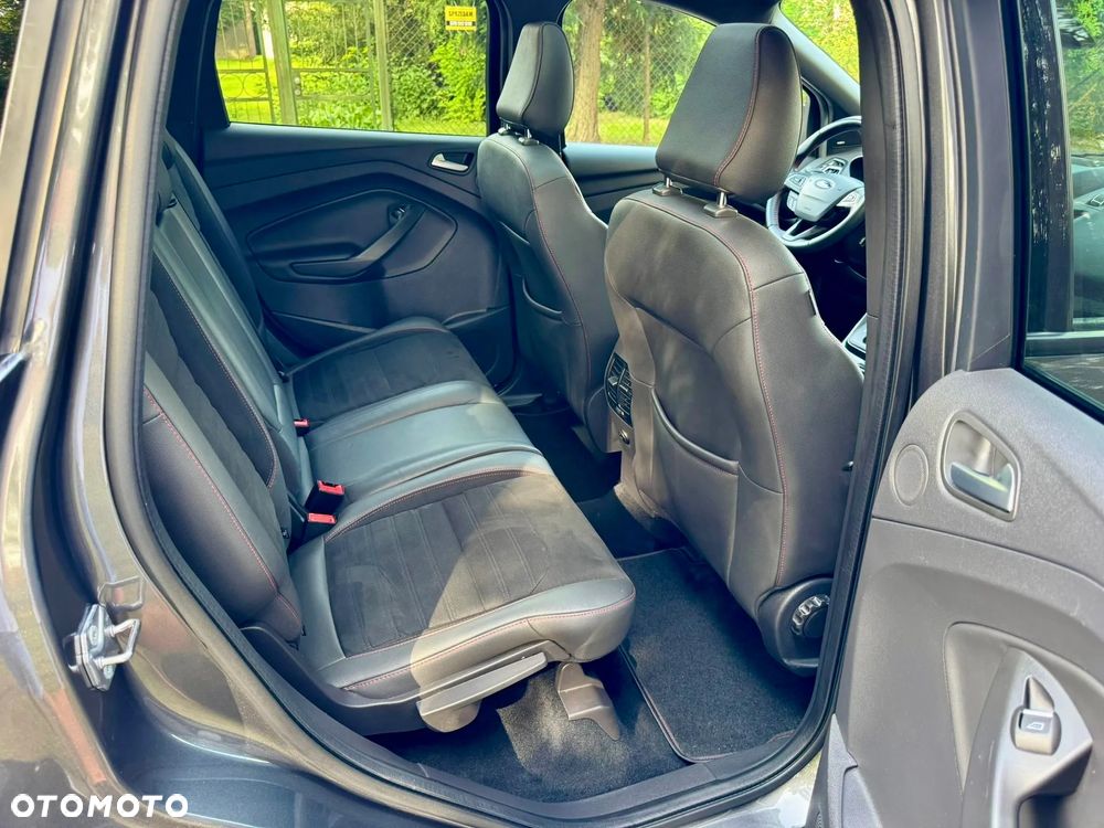 Ford Kuga 2.0 TDCi AWD ST-Line - 23