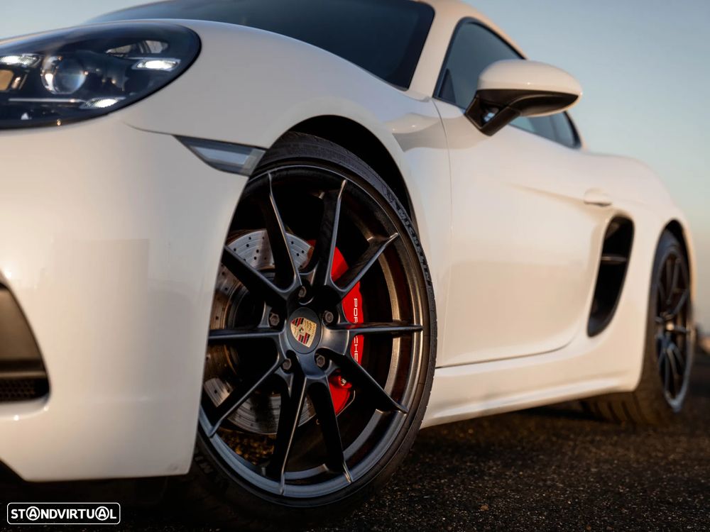 Porsche 718 Cayman GTS 4.0 - 19