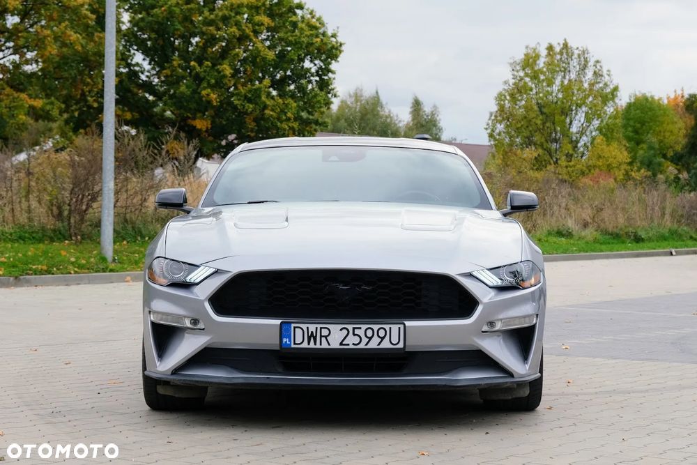 Ford Mustang - 5