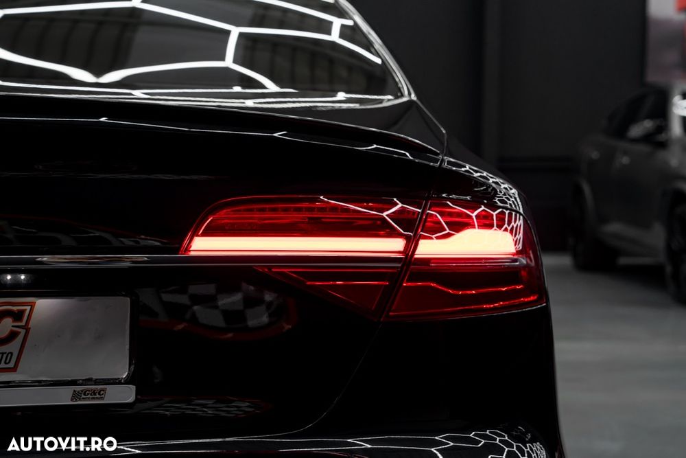 Audi S8 Plus 4.0 TFSI quattro Tiptronic - 6