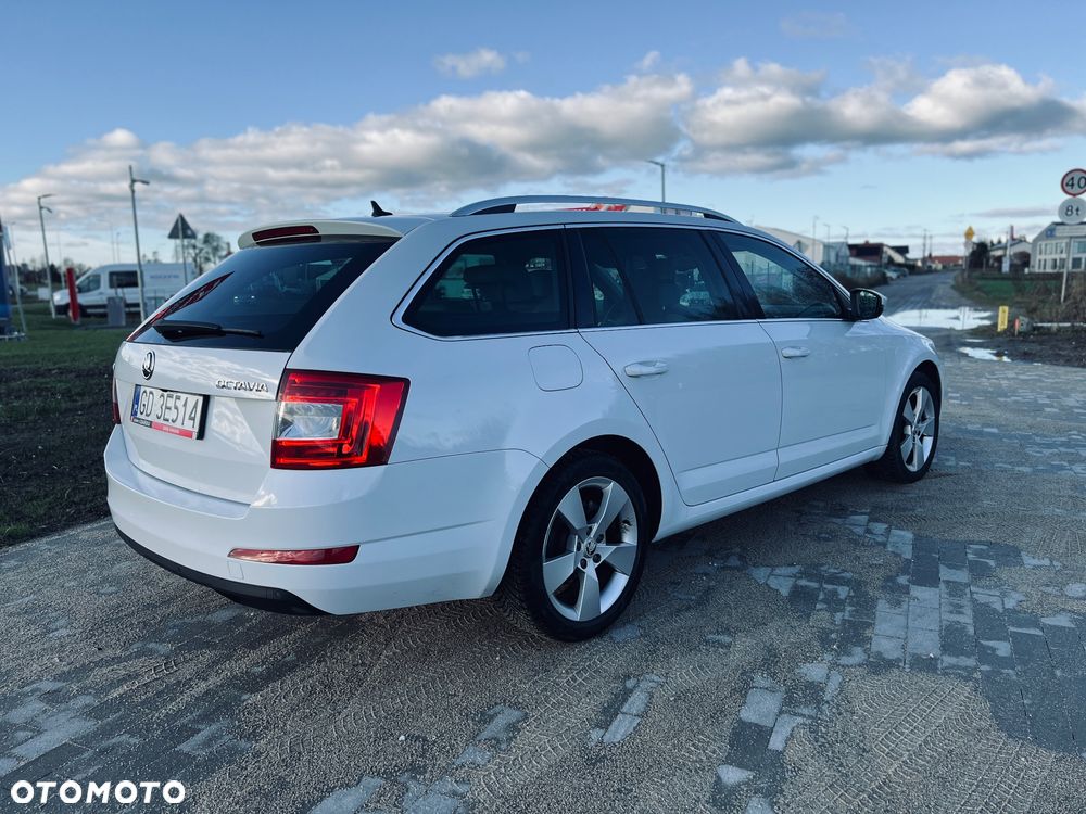Skoda Octavia 1.4 TSI Edition DSG - 4