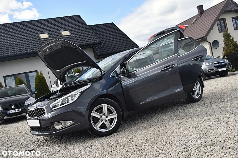 Kia Ceed 1.6 GDI Dream Team Edition - 13