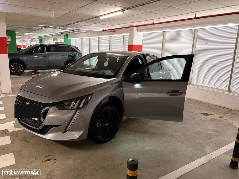 Peugeot e-208 GT - 1