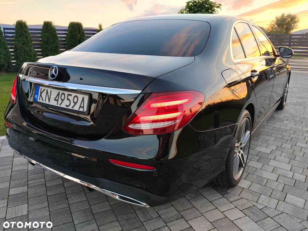 Mercedes-Benz Klasa E 220 d 4-Matic 9G-TRONIC - 16