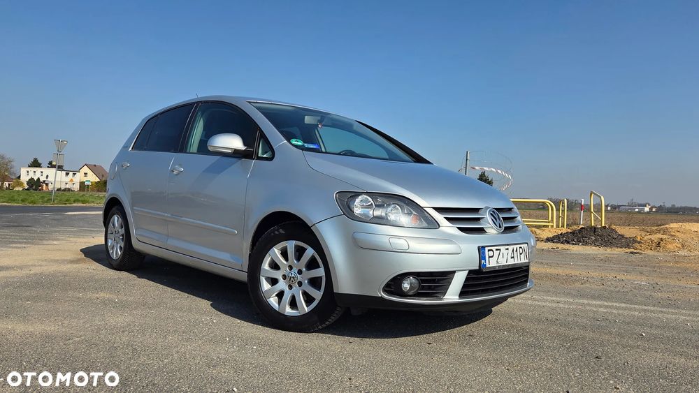 Volkswagen Golf Plus 2.0 TDI Comfortline - 3