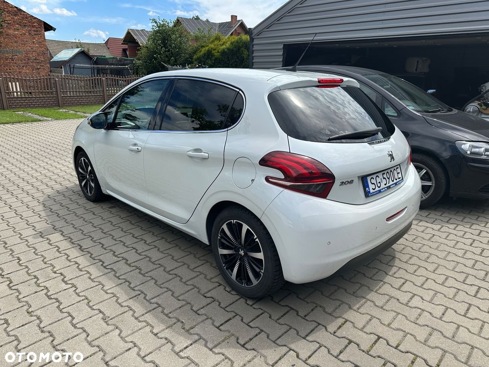Peugeot 208 1.2 PureTech GPF Allure S&S - 4