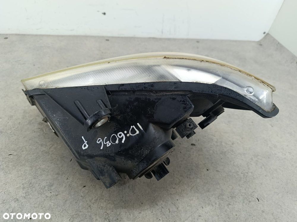 LAMPA PRZÓD PRAWA DODGE GRAND CARAVAN 5113332AD 311602  VALEO - 5