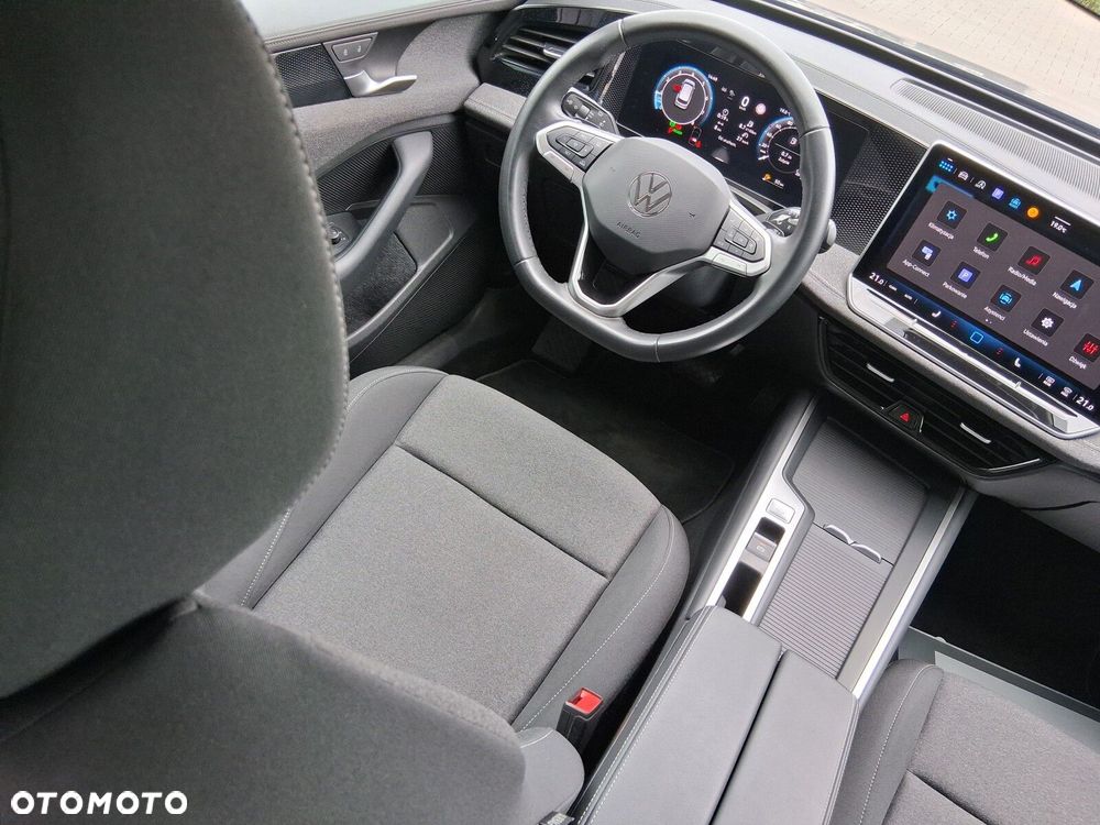Volkswagen Passat - 21