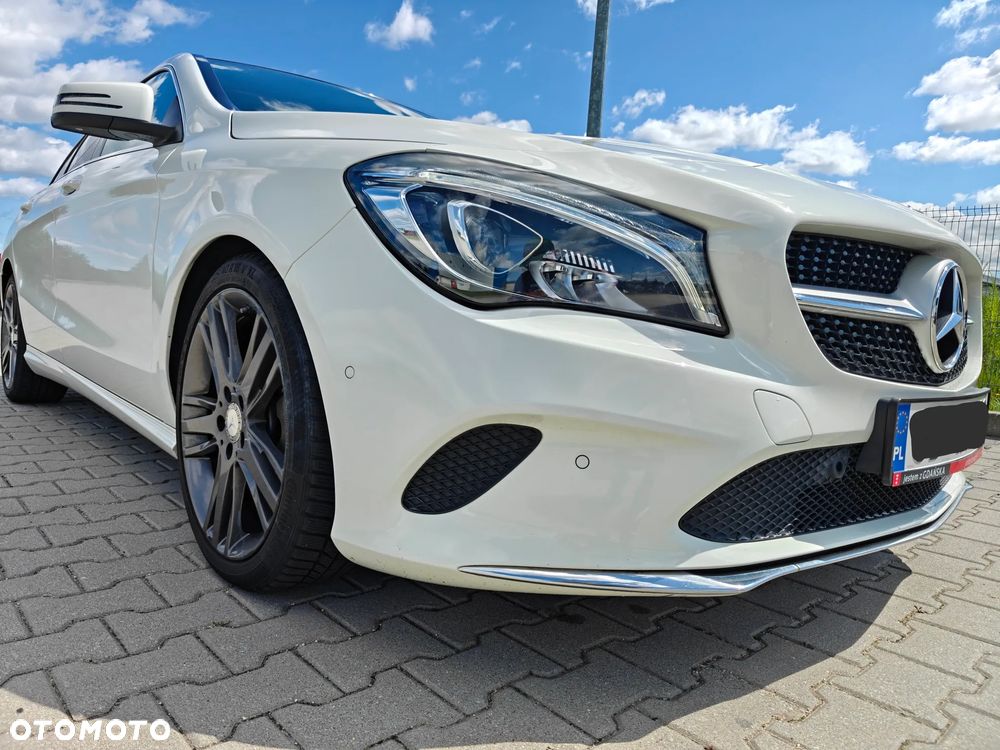 Mercedes-Benz CLA 180 7G-DCT UrbanStyle Edition - 13