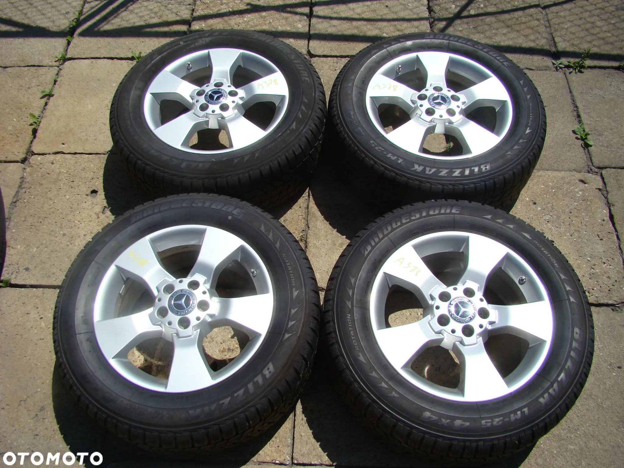 a378 Mercedes Benz GLK X204 7,5jx17 opony zimowe 235/60 R17 - 1