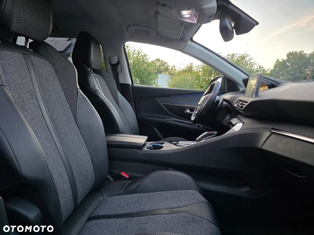 Peugeot 5008 1.5 BlueHDi Allure S&S EAT8 - 29