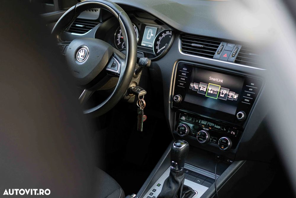 Skoda Octavia 1.6 TDI DSG Ambition - 20