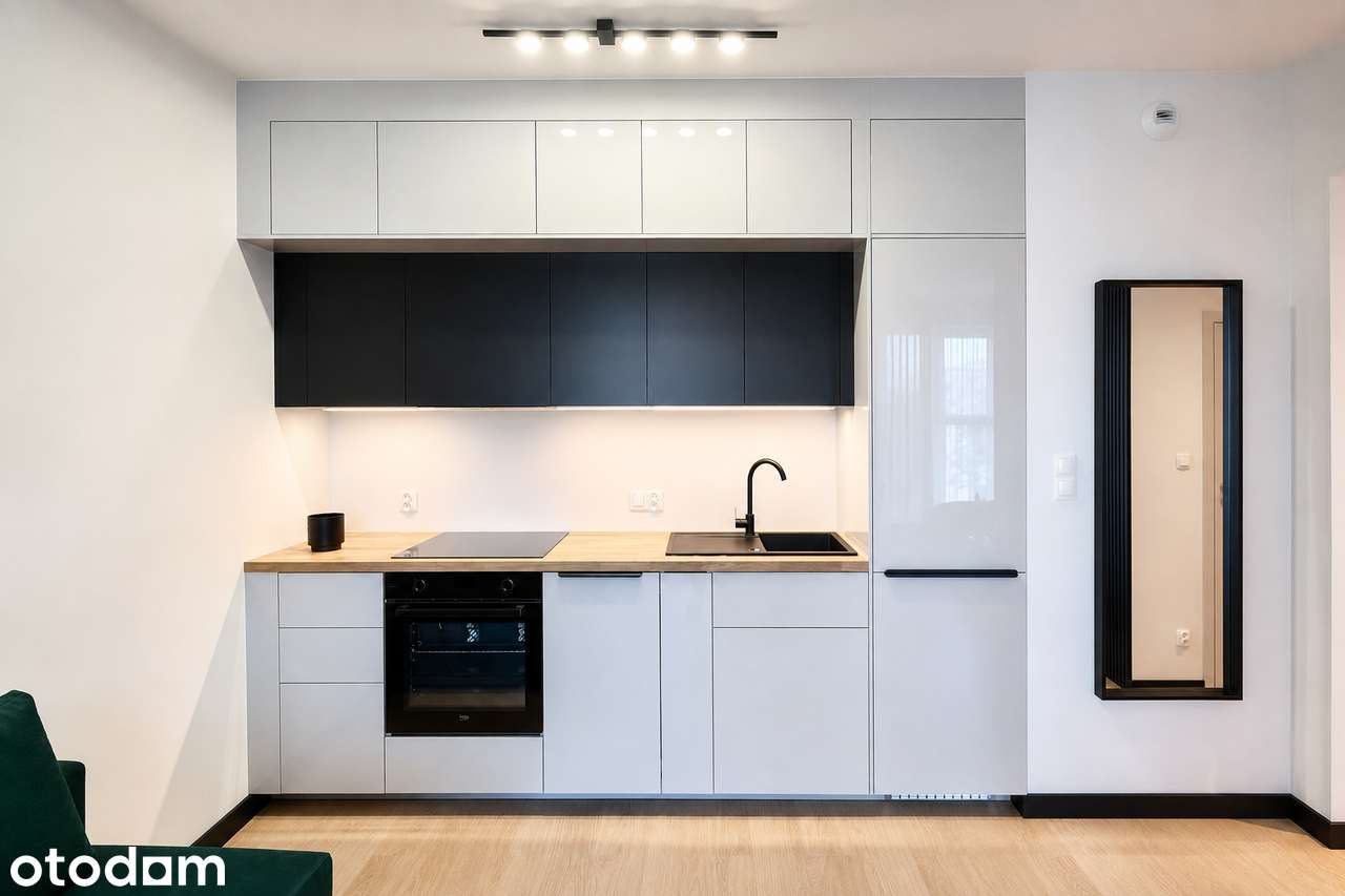 Stare Miasto | Kawalerka 34 m² z sypialnią | Balkon + Klimatyzacja