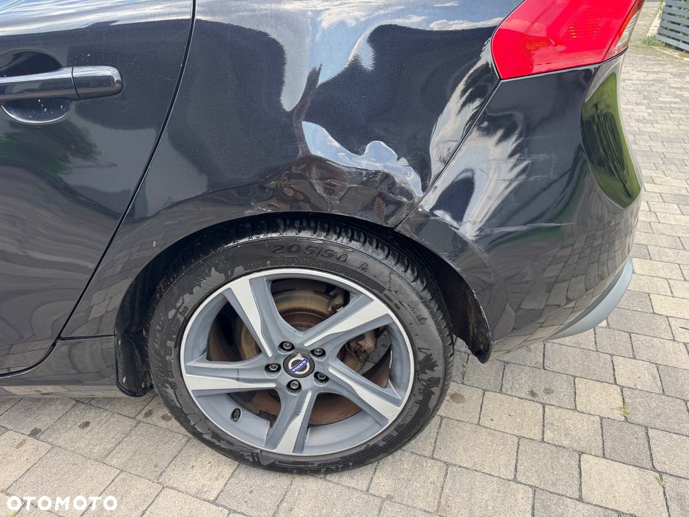 Volvo V40 D2 R Design - 8