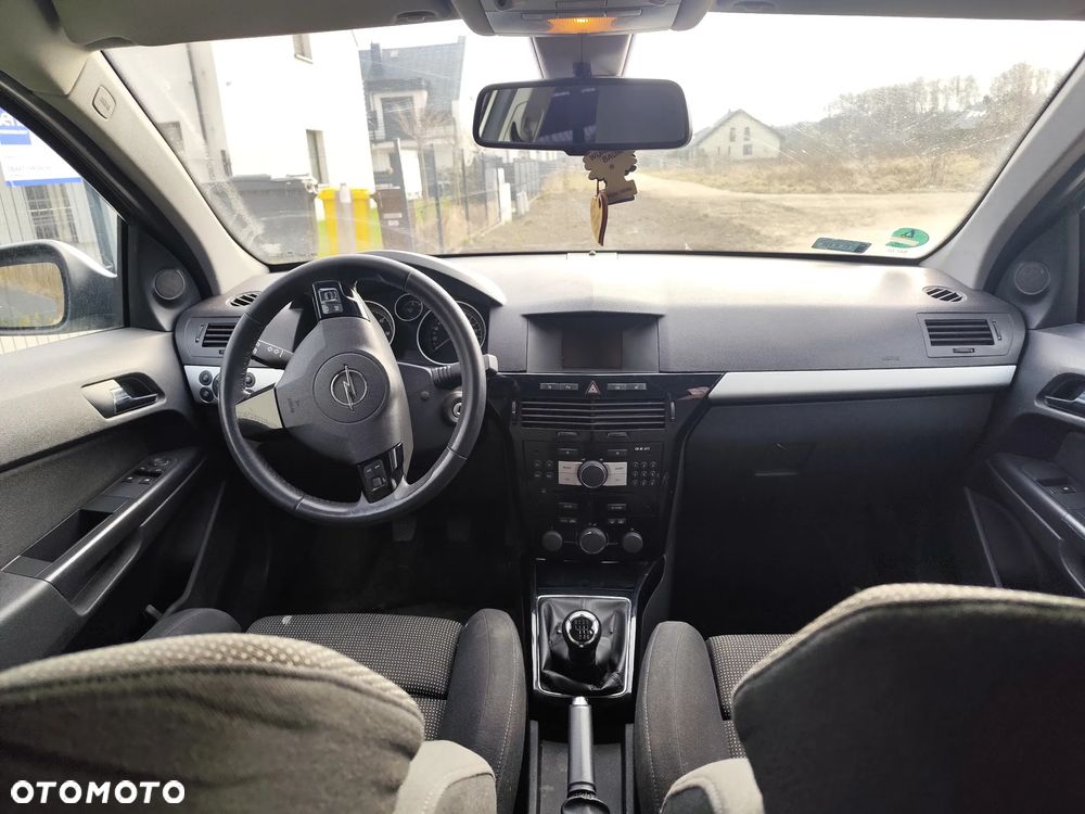 Opel Astra 1.7 CDTI 111 - 14