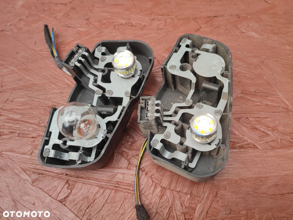 BMW E46 COUPE / CABRIO ORYGINALNE WKŁADY LAMP MAŁYCH LAMP W KLAPĘ LEWY / PRAWY O NR. 63 21 8 374 807 / 63 21 8 374 808 OEM W BARDZO DOBRYM STANIE - 6