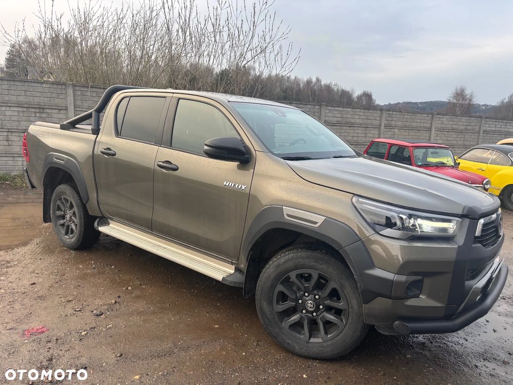 Toyota Hilux 2.8 D-4D Double Cab Invincible 4x4 - 5