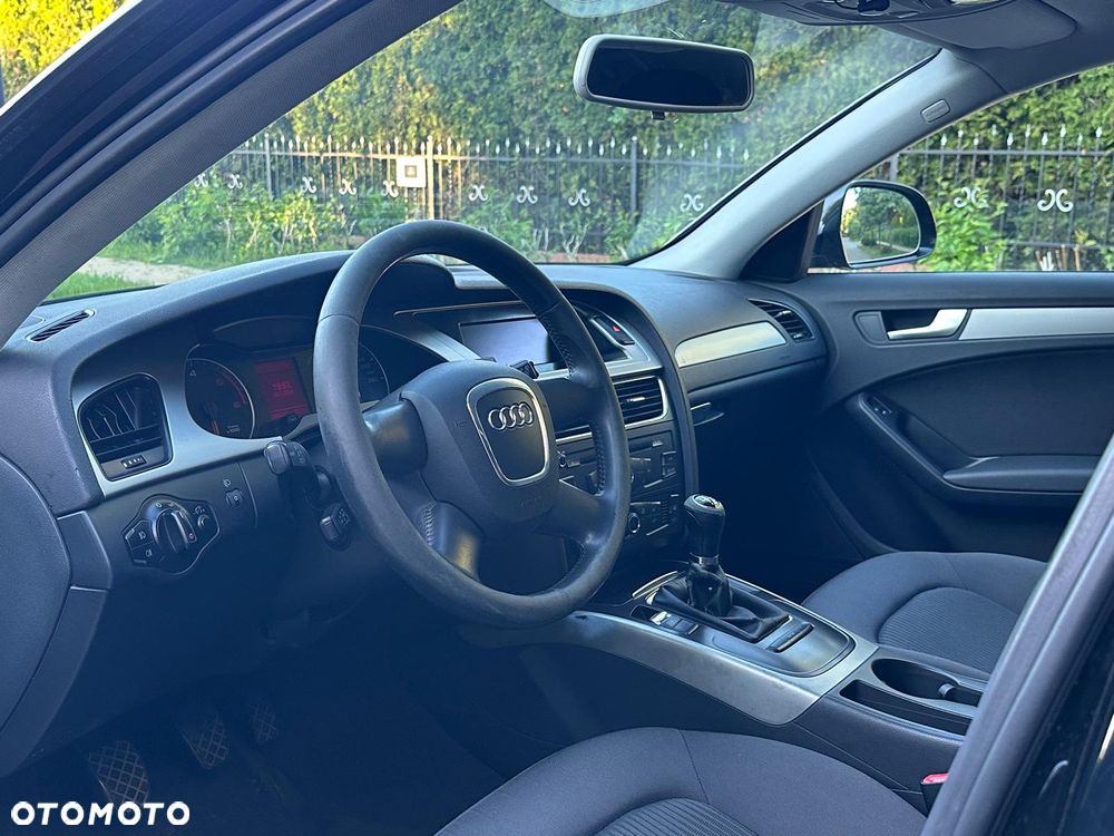 Audi A4 Avant 2.0 TDI - 7