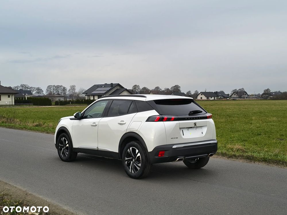 Peugeot 2008 PureTech 130 Allure - 5