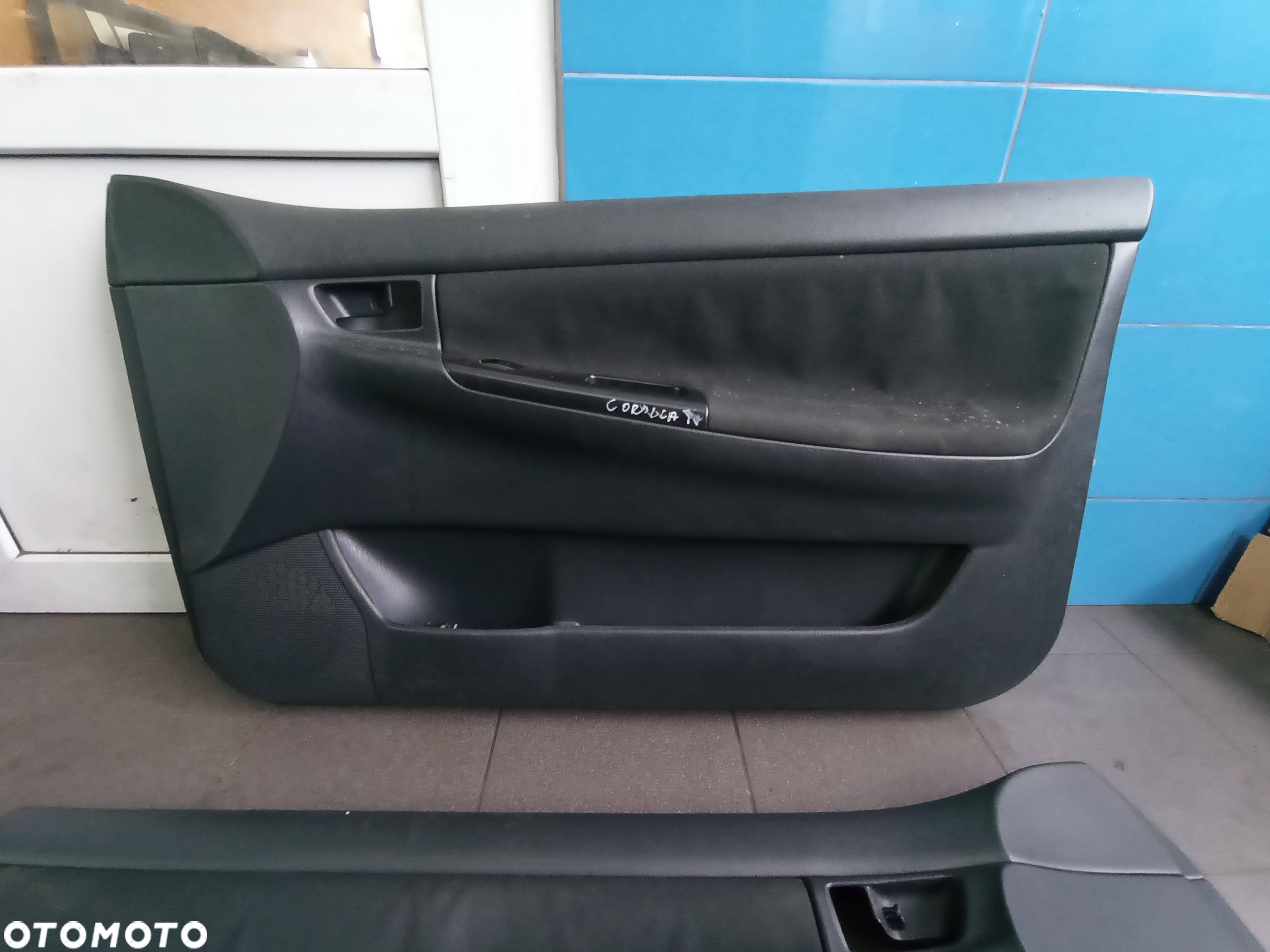 Boczek drzwi lewy prawy przód Toyota Corolla - 2