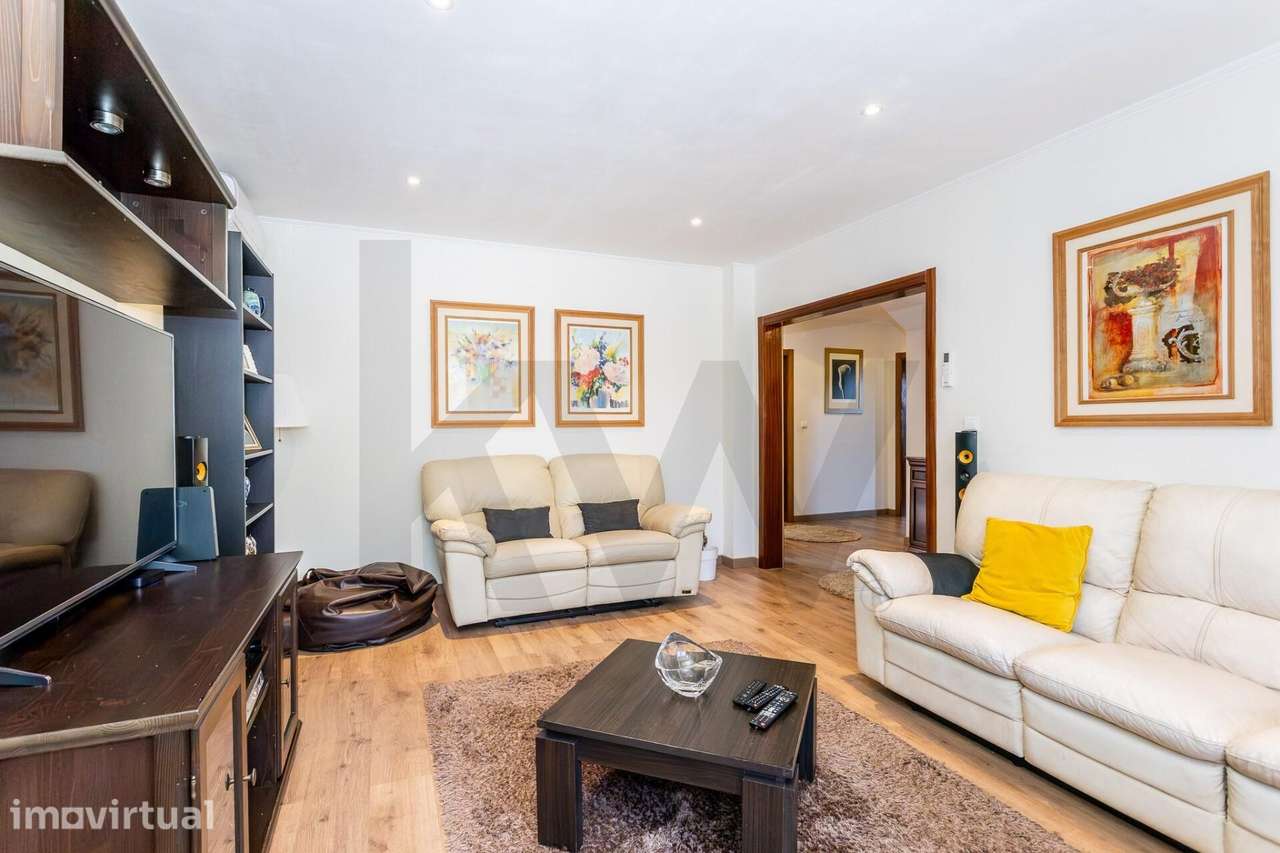 Moradia com 4 quartos, piscina e garagem | Caneças - Grande imagem: 5/27