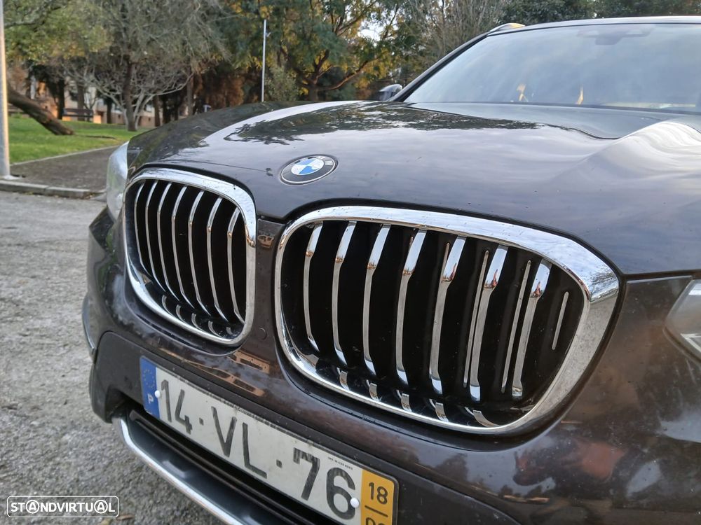 BMW X3 20 d xDrive Line Luxury - 9