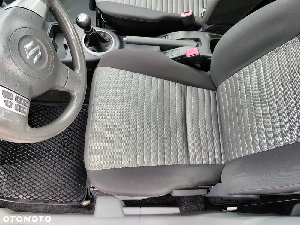 Suzuki SX4 1.6 Comfort 4WD - 13