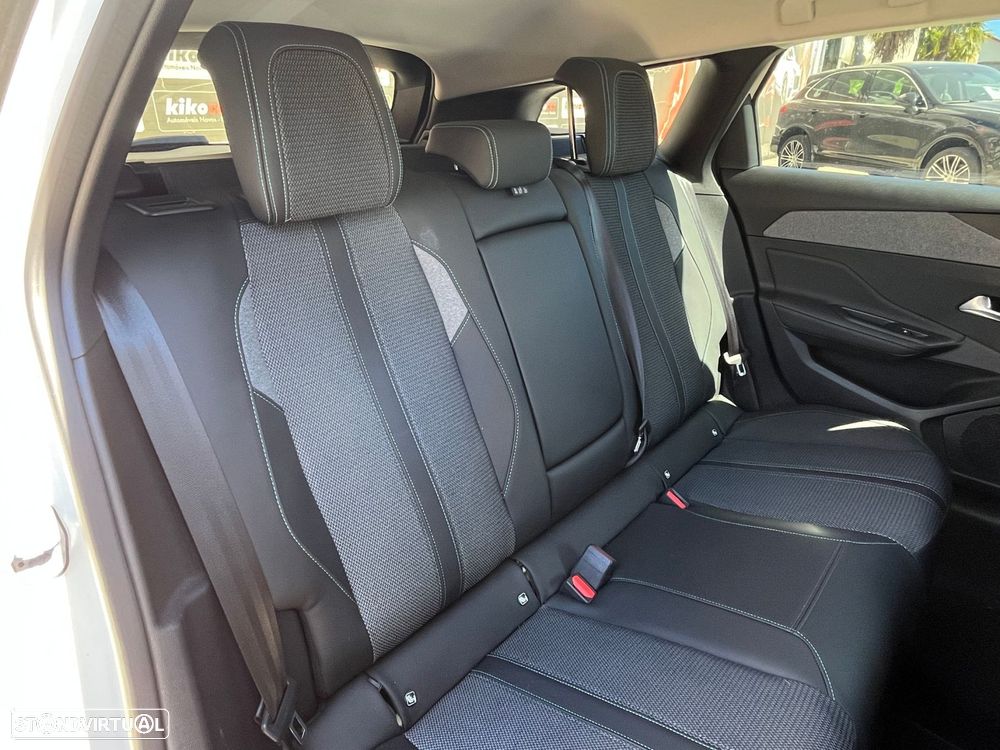 Peugeot 308 SW PureTech 130 EAT8 Allure - 43