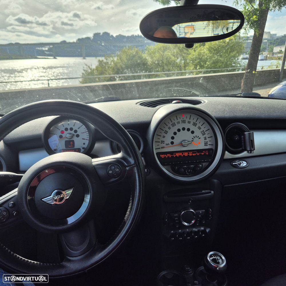 MINI Cabrio - 11