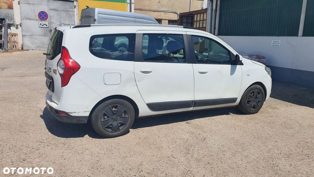 Dacia Lodgy 1.6 SCe Stepway S&S - 13