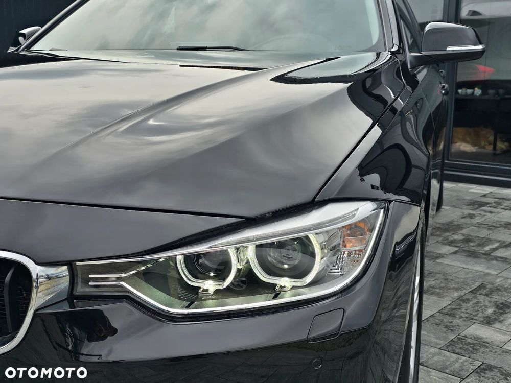 BMW Seria 3 320d DPF Edition Sport - 23