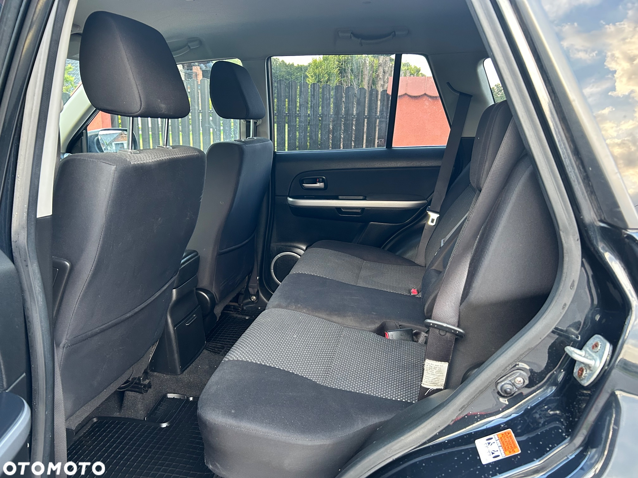 Suzuki Grand Vitara 2.0 - 10