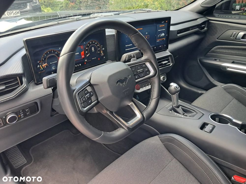 Ford Mustang - 16