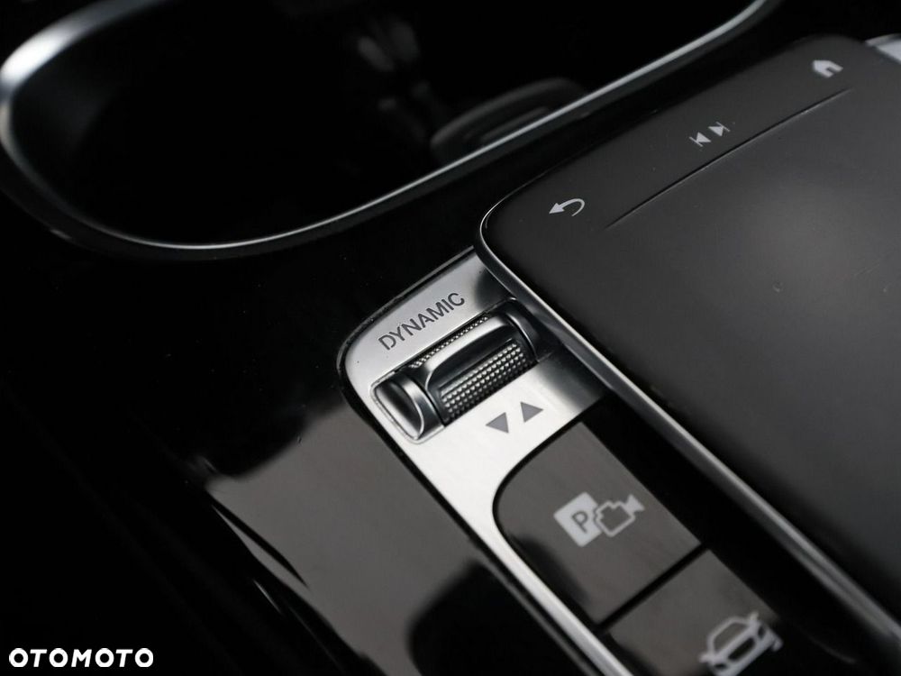 Mercedes-Benz Klasa A 180 7G-DCT Edition AMG Line - 31