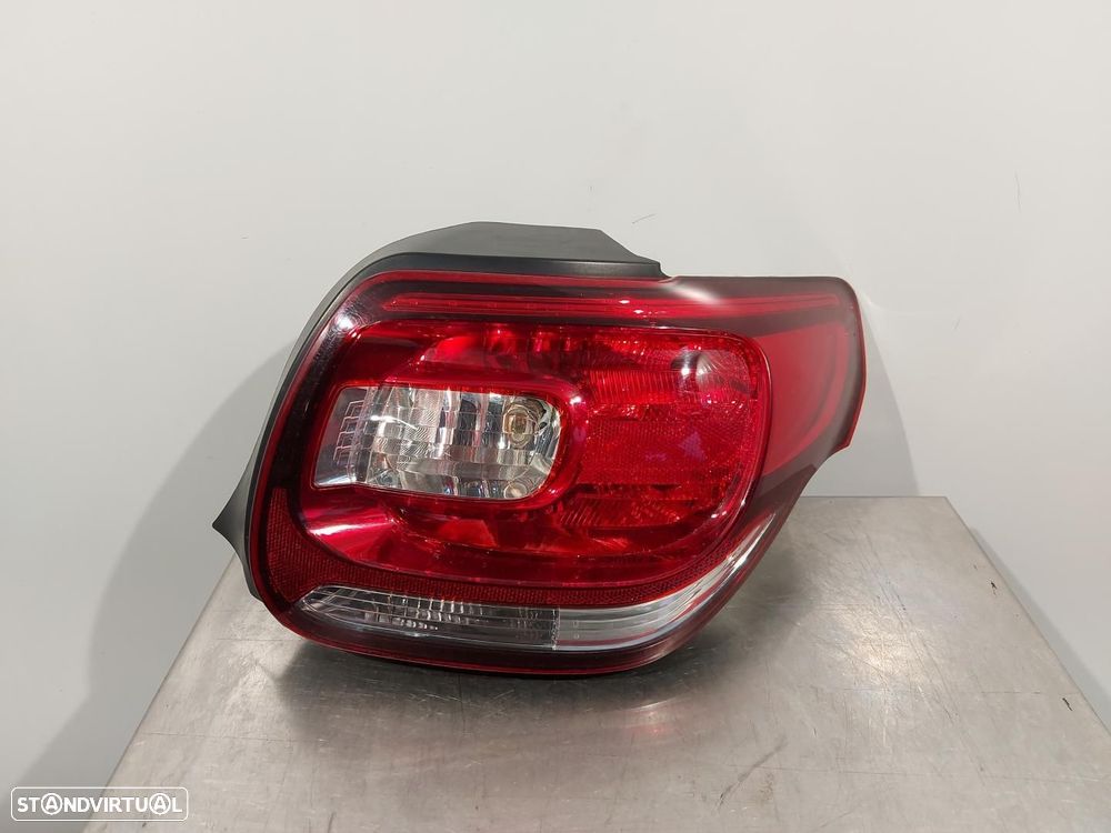 FAROLIM TRASEIRO DIREITO CITROEN DS3 - 1