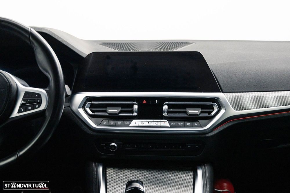 BMW 420 d Desportiva M Auto - 17