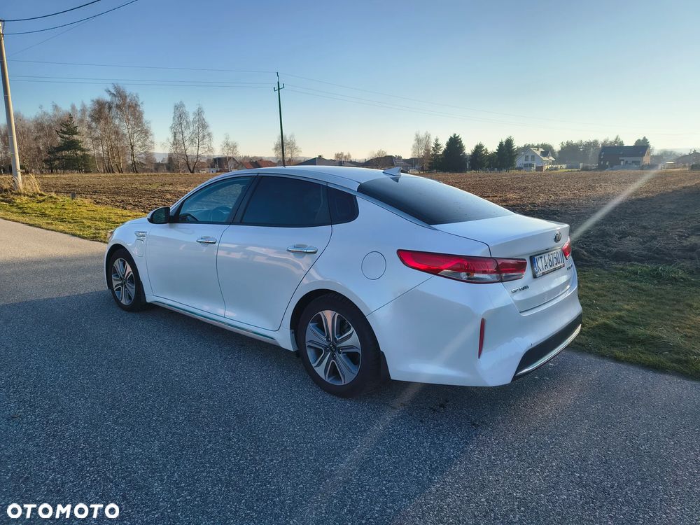 Kia Optima Plug-in Hybrid - 8