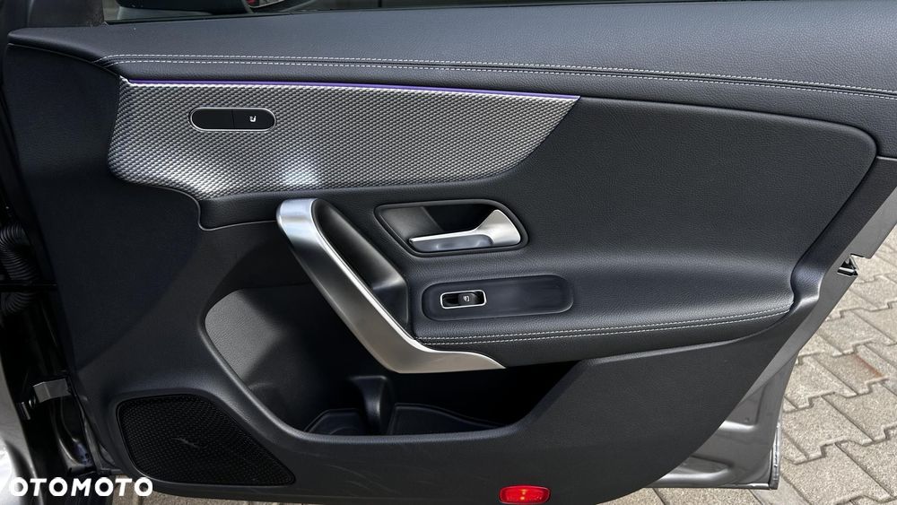 Mercedes-Benz CLA - 21