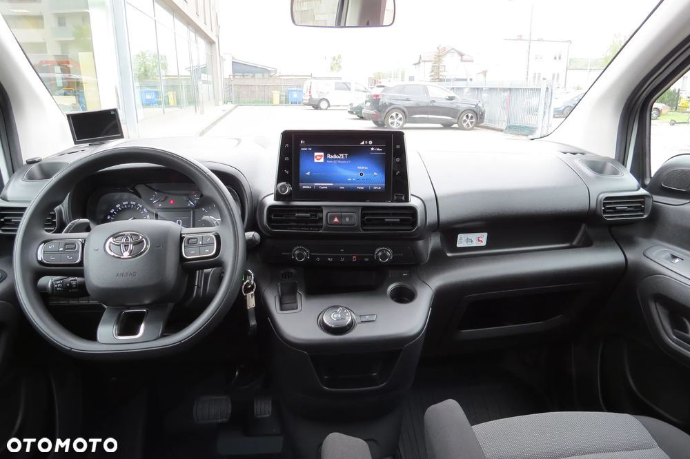 Toyota Proace City 1.2 D-4t 130km A/t Long Brygadówka - 34