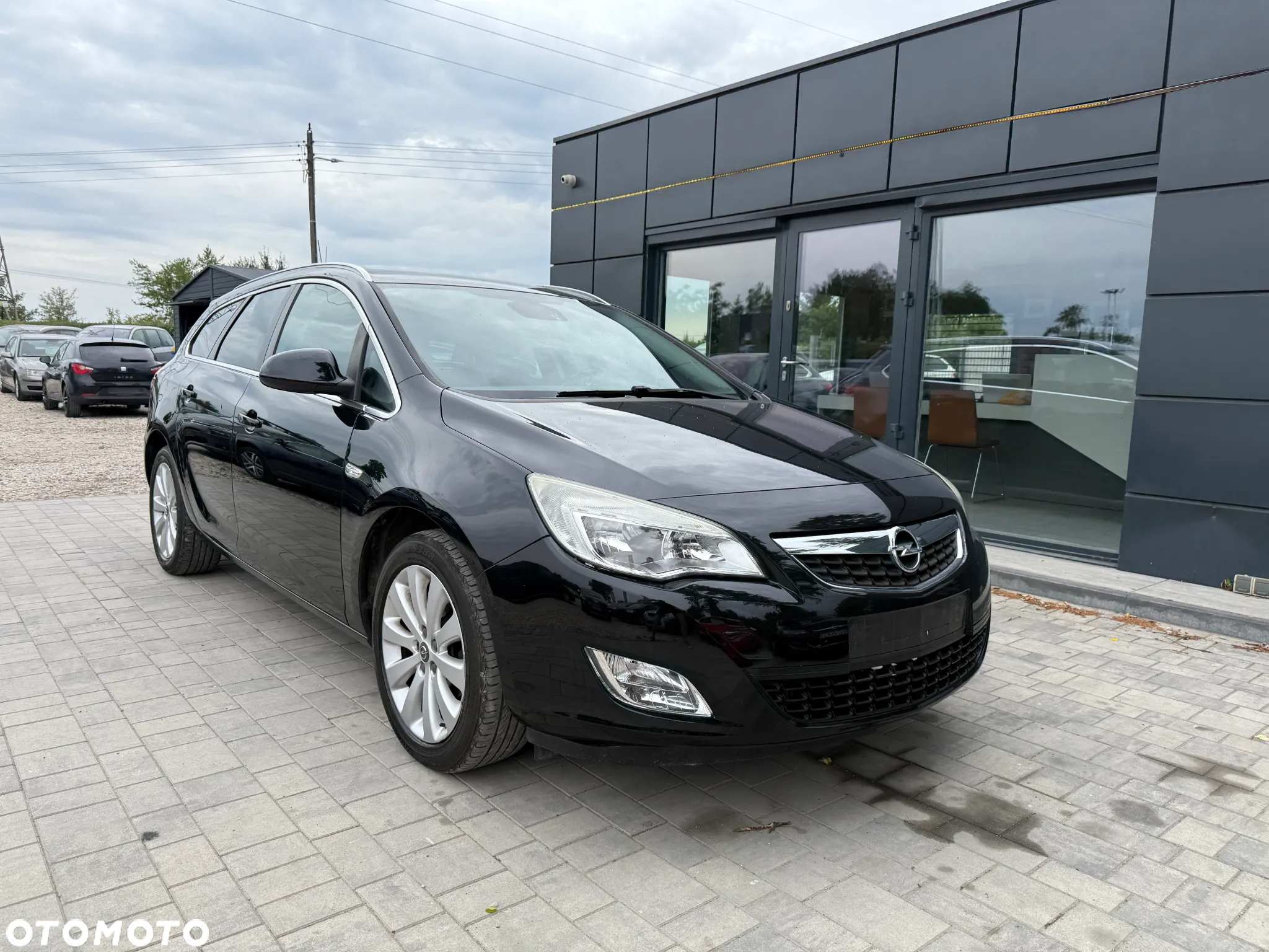 Opel Astra 1.4 EcoFLEX Cosmo - 2