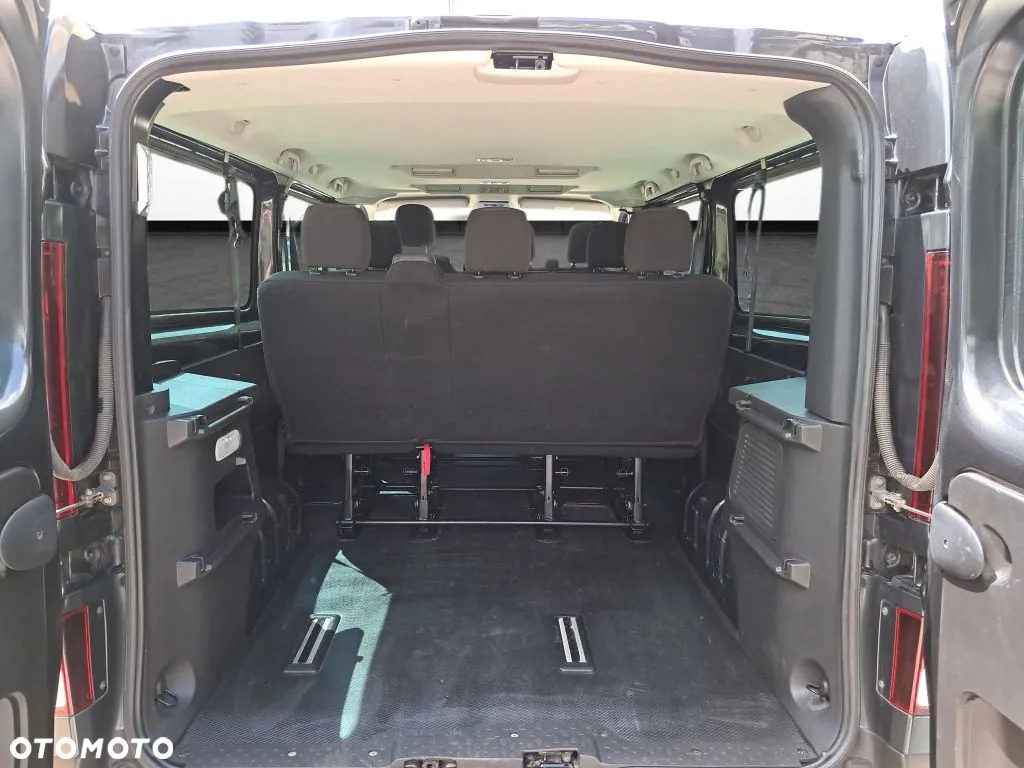 Renault Trafic - 26