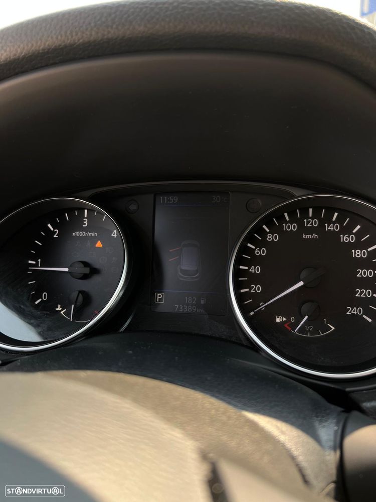 Nissan Qashqai 1.5 dCi N-Connecta DCT - 23