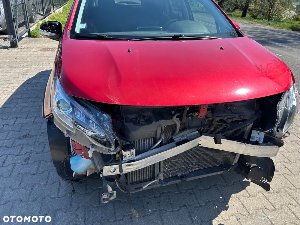 Peugeot 2008 BlueHDi 100 STOP & START Signature - 22
