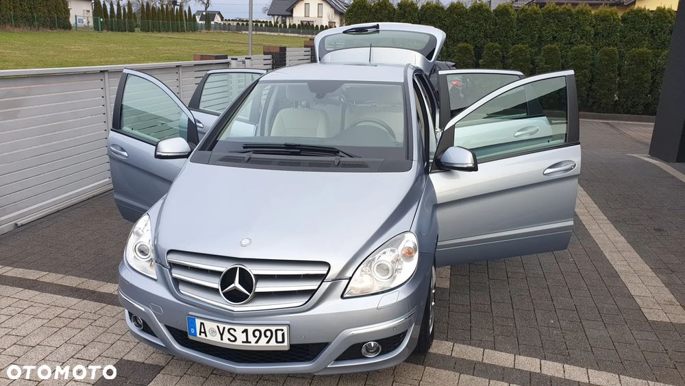Mercedes-Benz Klasa B 180 BlueEFFICIENCY Edition - 9