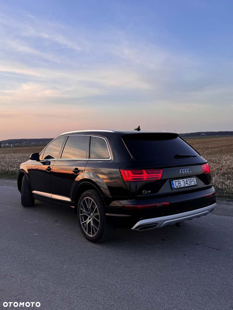 Audi Q7 - 7