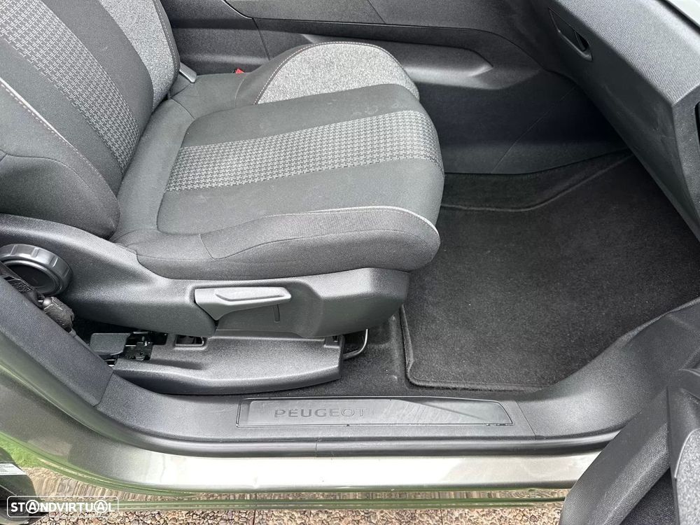 Peugeot 5008 1.2 PureTech Allure Pack - 51
