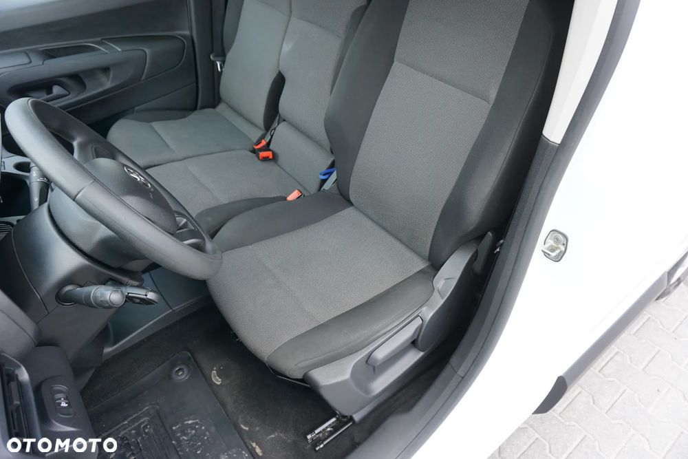 Toyota Proace City - 13