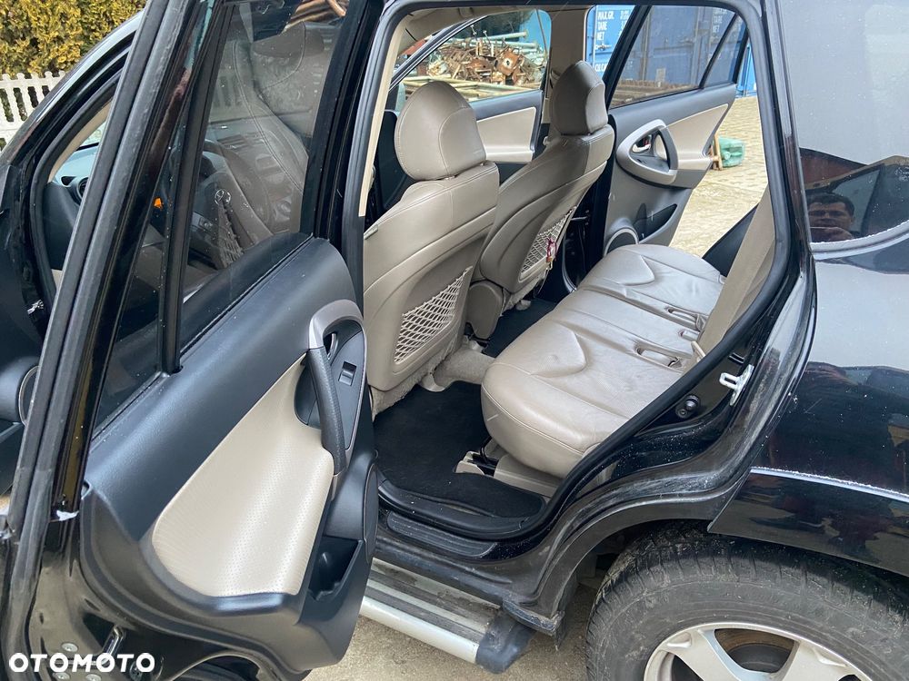 Toyota RAV4 2.2 D-4D X - 9