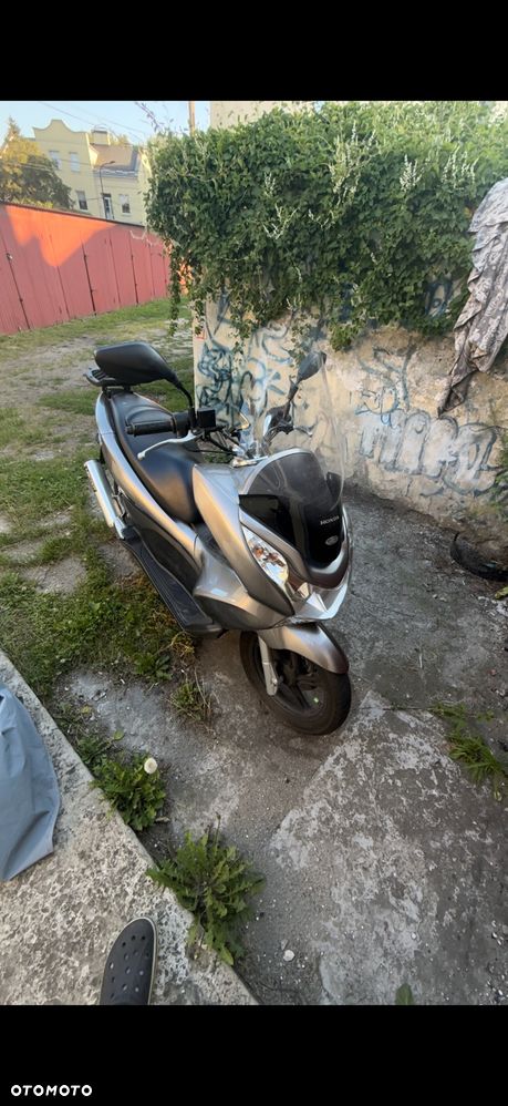 Honda PCX - 1